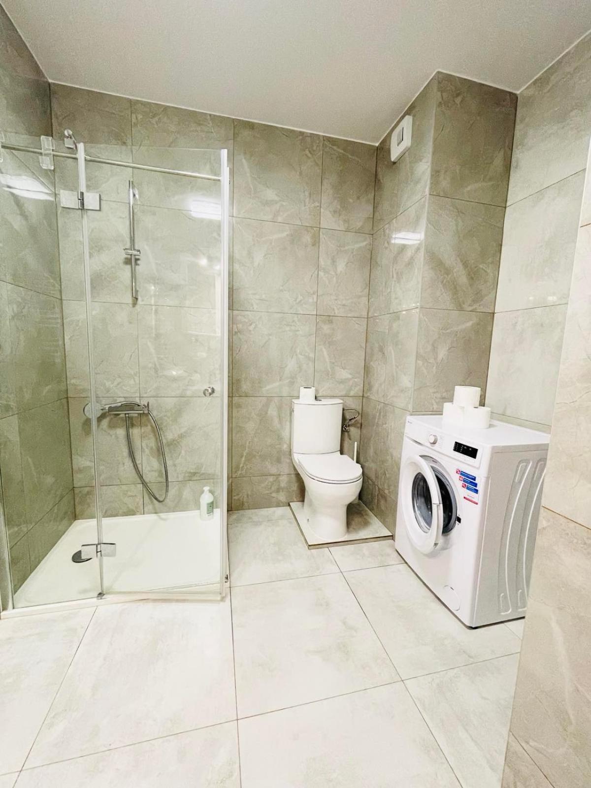 Ferienwohnung Aleja Powstancow Wielkopolskich Stettin Exterior foto