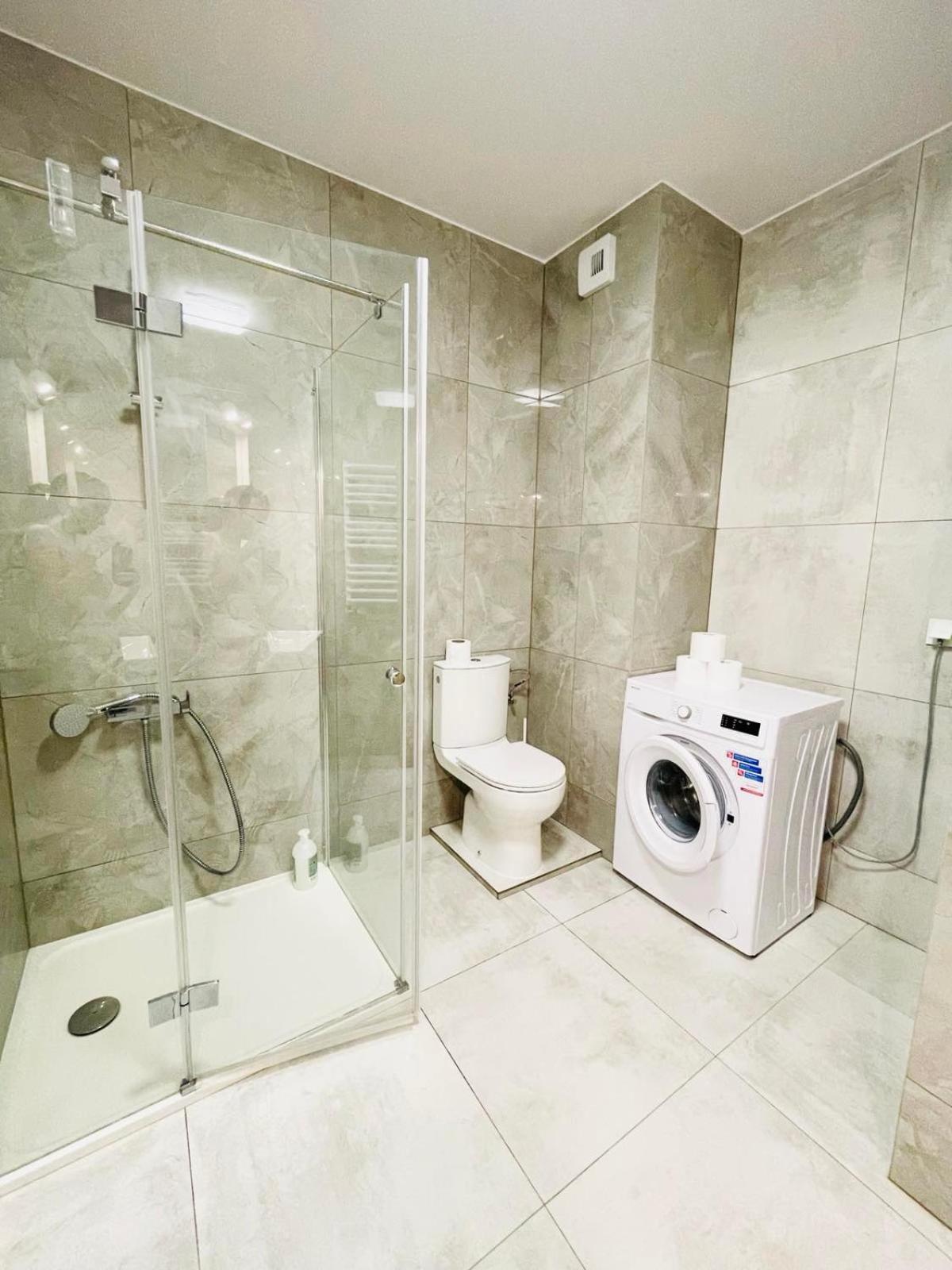 Ferienwohnung Aleja Powstancow Wielkopolskich Stettin Exterior foto